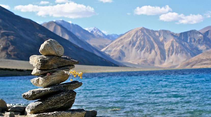 LEH WITH PANGONG