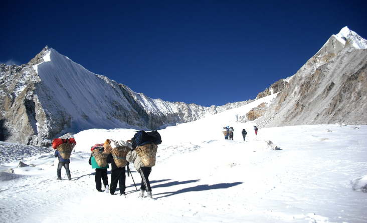 Sherpani Col Trekking